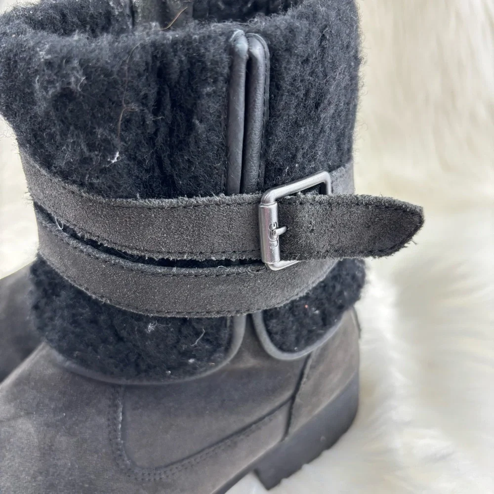 UGG Blayre Black Leather Suede Winter Boots size 12 Woman’s